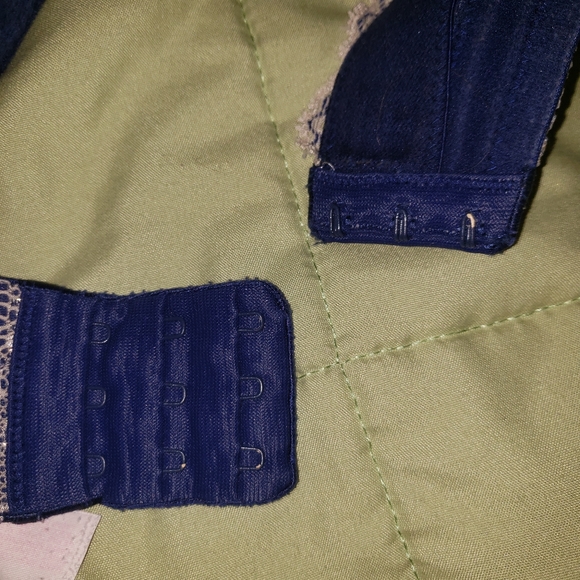 Victoria Secret Bra - Picture 4 of 6